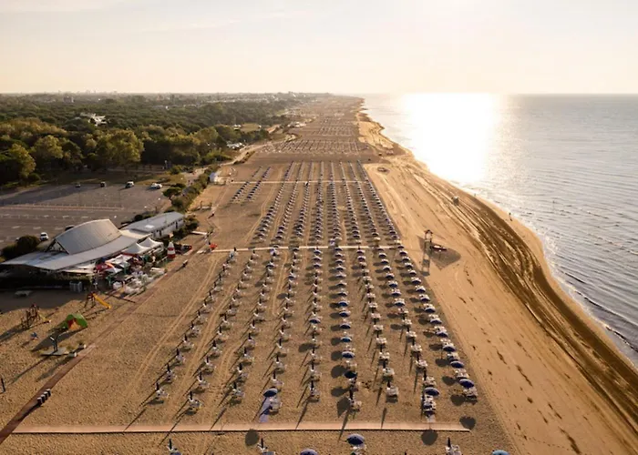 Charming Coastal With Pool Apartment Bibione