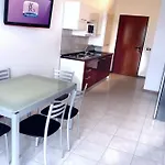 Charming Coastal With Pool Apartment