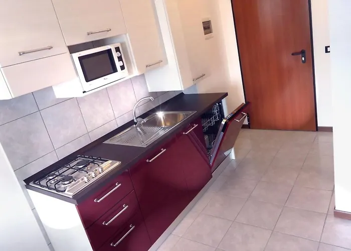 Apartment Charming Coastal With Pool