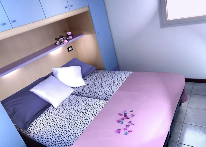 Charming Coastal With Pool Daire *